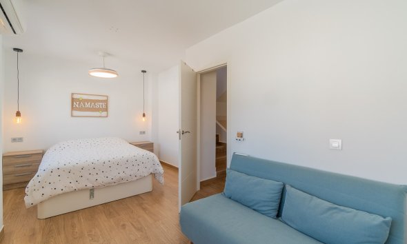 Revente - Town House -
Torrevieja - Costa Blanca