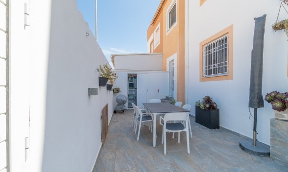 Revente - Town House -
Torrevieja - Costa Blanca