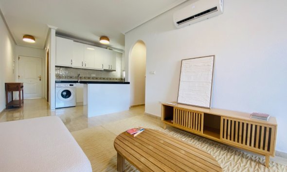 Resale - Apartment -
Villamartin - Costa Blanca