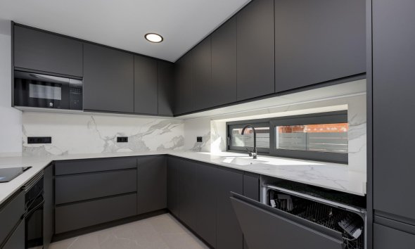 Obra nueva - Villa -
Torrevieja - Sector 25