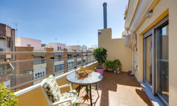 Revente - Attique -
Torrevieja - Centro