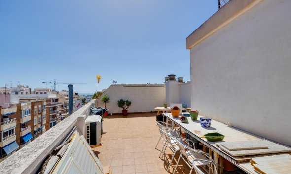 Revente - Attique -
Torrevieja - Centro