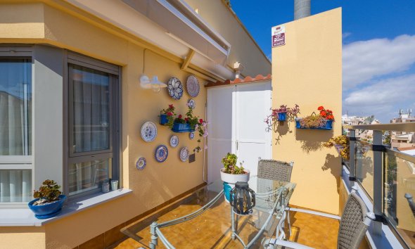 Reventa - Ático -
Torrevieja - Centro