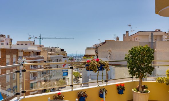 Reventa - Ático -
Torrevieja - Centro