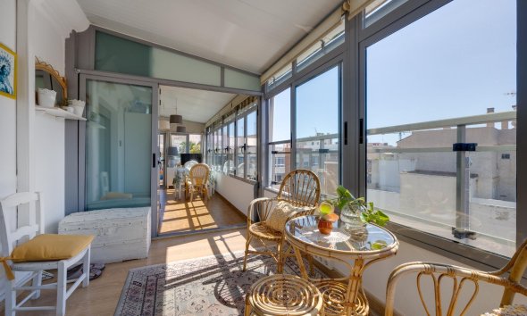 Reventa - Ático -
Torrevieja - Centro