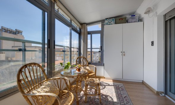 Reventa - Ático -
Torrevieja - Centro