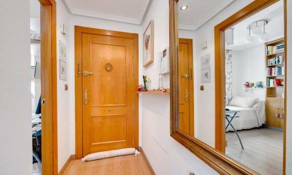 Reventa - Ático -
Torrevieja - Centro