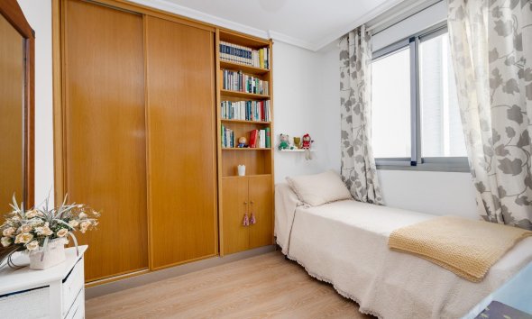 Reventa - Ático -
Torrevieja - Centro