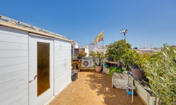 Reventa - Ático -
Torrevieja - Centro