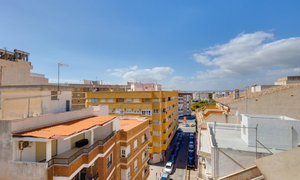 Reventa - Ático -
Torrevieja - Centro
