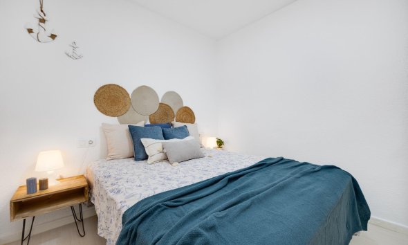 Revente - Apartment -
Torrevieja - Cabo Cervera