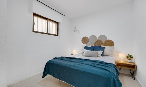 Revente - Apartment -
Torrevieja - Cabo Cervera