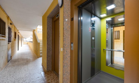 Revente - Apartment -
Torrevieja - Cabo Cervera