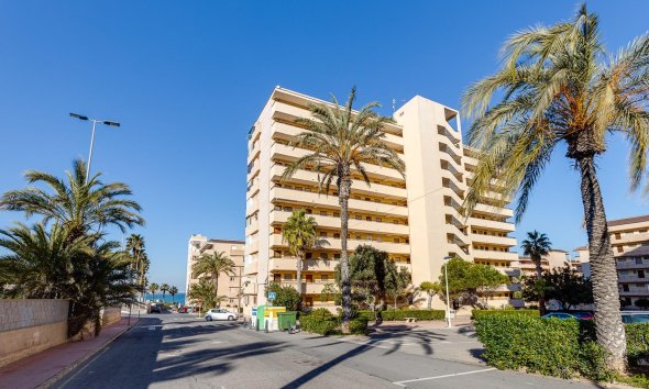 Revente - Apartment -
Torrevieja - Cabo Cervera