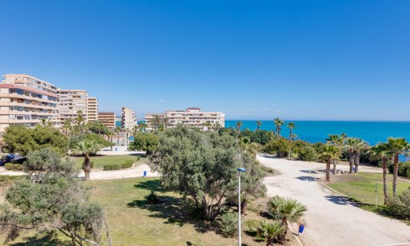 Revente - Apartment -
Torrevieja - Cabo Cervera