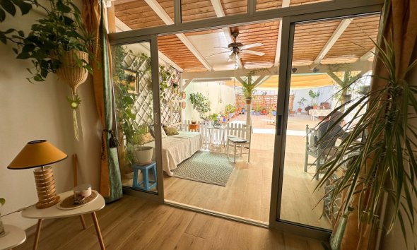 Resale - Apartment -
Torrevieja - Costa Blanca