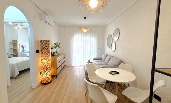 Revente - Apartment -
Torrevieja - Costa Blanca