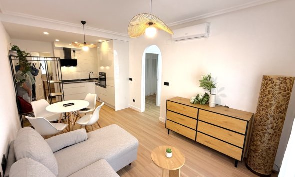 Revente - Apartment -
Torrevieja - Costa Blanca