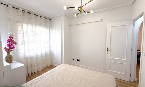 Revente - Apartment -
Torrevieja - Costa Blanca