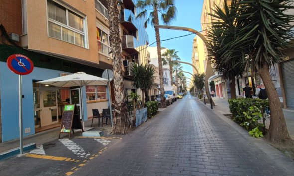 Resale - Apartment -
Torrevieja - Costa Blanca