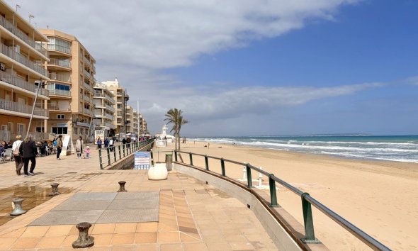 Revente - Apartment -
Guardamar del Segura - Costa Blanca