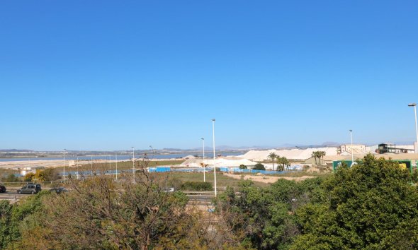 Reventa - Ático -
Torrevieja - Acequion