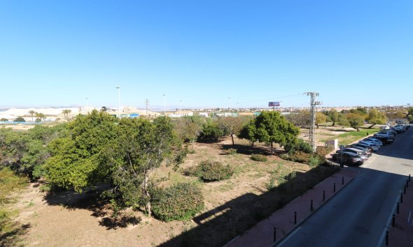 Reventa - Ático -
Torrevieja - Acequion