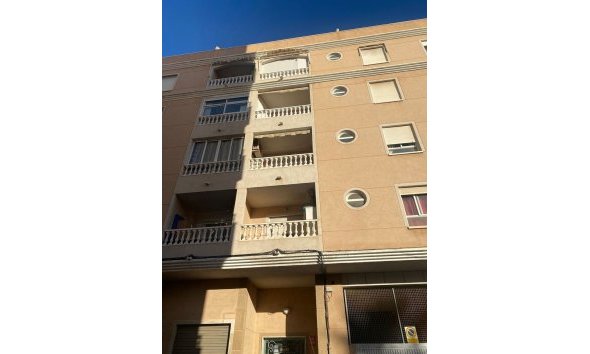 Revente - Apartment -
Torrevieja - Centro