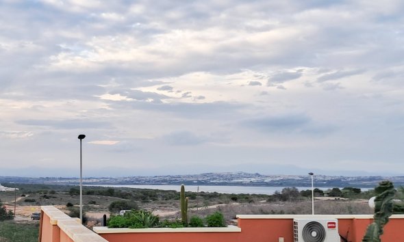 Reventa - Semi Detached -
Torrevieja - Parque Acuático - Sector 25