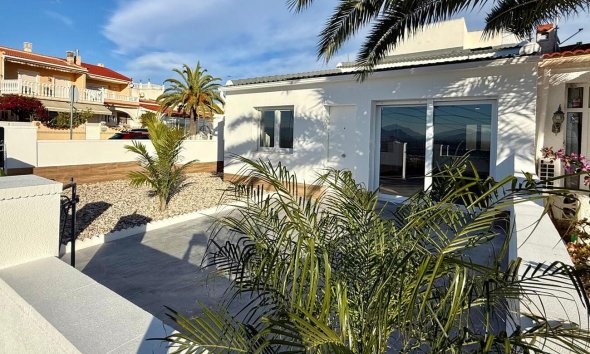 Resale - Semi Detached -
Rojales, CIudad Quesada