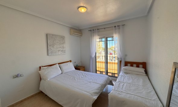 Reventa - Town House -
Campoamor - Costa Blanca