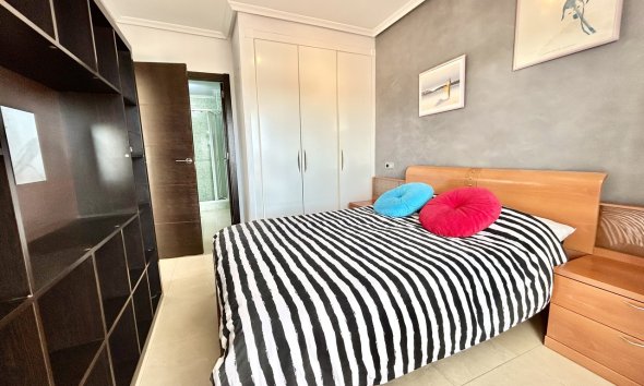 Revente - Apartment -
Villamartin - Costa Blanca