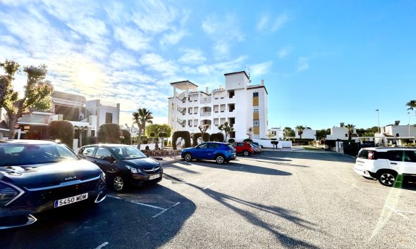 Revente - Apartment -
Villamartin - Costa Blanca