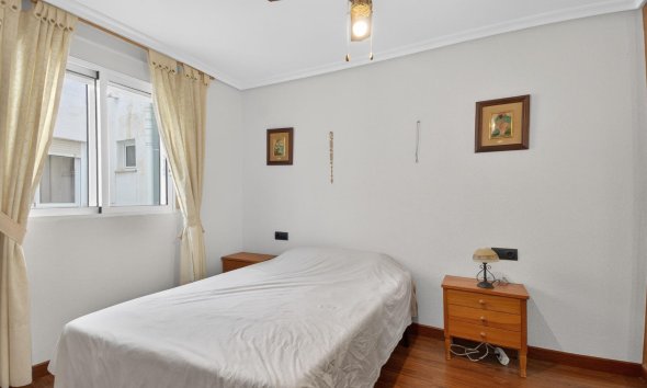 Revente - Apartment -
Torrevieja - Parque de las Naciones