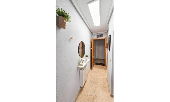 Revente - Apartment -
Torrevieja - Centro