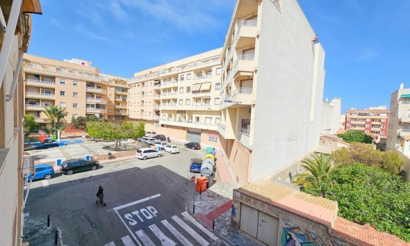 Revente - Apartment -
Torrevieja - Centro