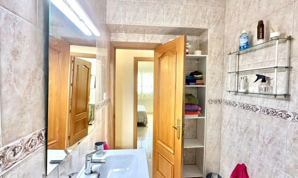 Revente - Apartment -
Torrevieja - Estacion De Autobuses