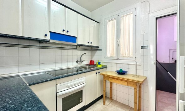 Revente - Apartment -
Torrevieja - Estacion De Autobuses