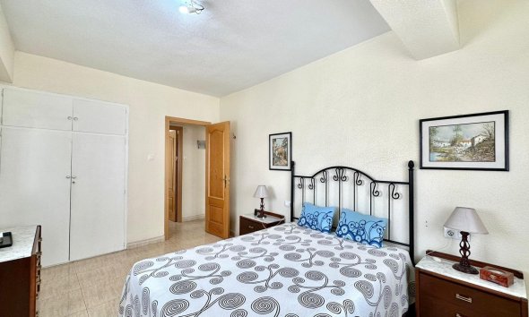 Revente - Apartment -
Torrevieja - Estacion De Autobuses