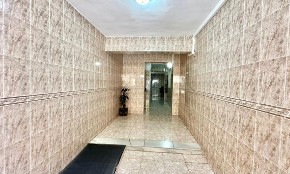 Revente - Apartment -
Torrevieja - Estacion De Autobuses