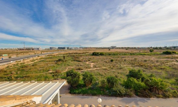 Revente - Bungalow -
Torrevieja - La Siesta - El Salado - Torreta