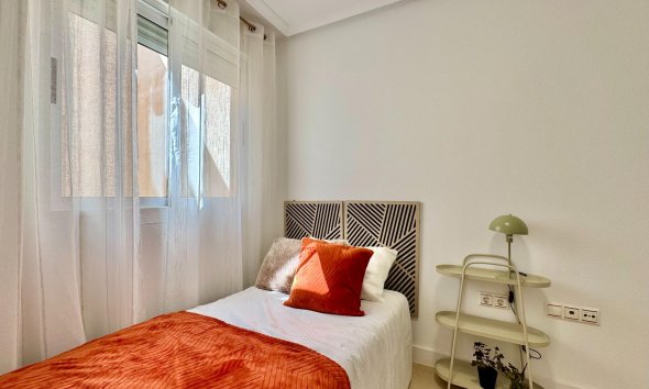 Revente - Apartment -
Torrevieja - Parque de las Naciones