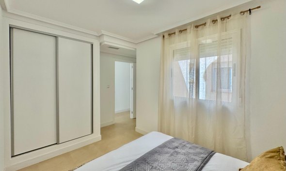 Revente - Apartment -
Torrevieja - Parque de las Naciones