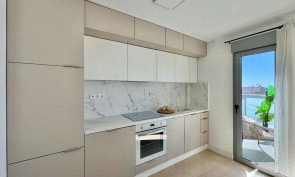 Revente - Apartment -
Torrevieja - Parque de las Naciones