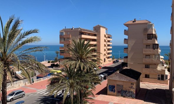 Revente - Apartment -
Torrevieja - Cabo Cervera