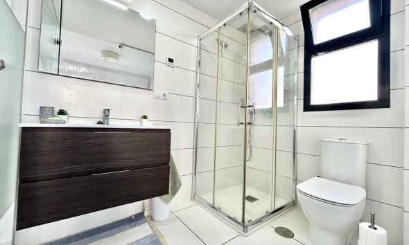 Revente - Apartment -
Villamartin - Costa Blanca