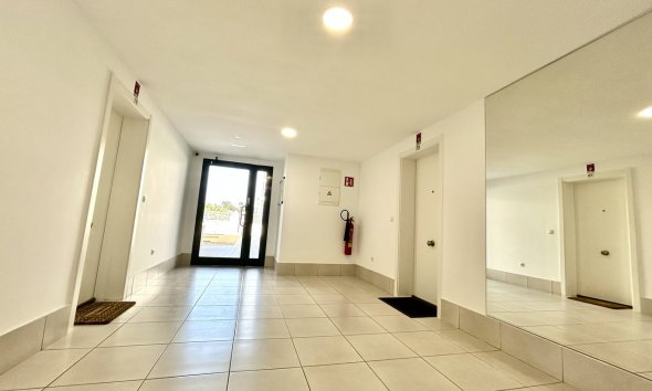 Revente - Apartment -
Villamartin - Costa Blanca