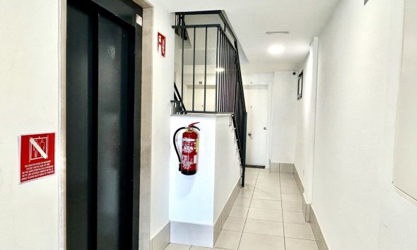 Revente - Apartment -
Villamartin - Costa Blanca