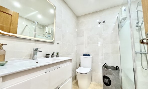 Revente - Apartment -
Villamartin - Costa Blanca