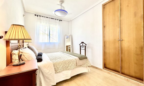 Revente - Apartment -
Villamartin - Costa Blanca